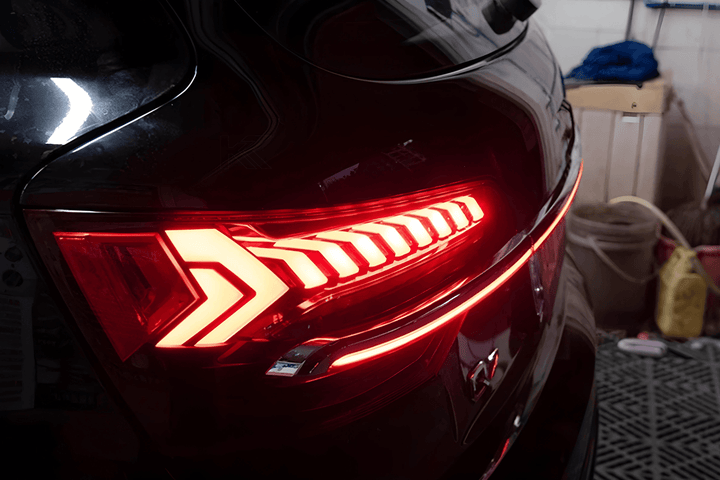 Audi 1st Gen Q7 Matrix LED Taillights (2006 - 2015)