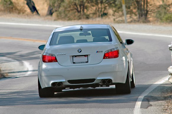 Dinan Free Flow Axle-Back Exhaust - 2006-2010 BMW M5 Stainless Steel - Black Tips - E60