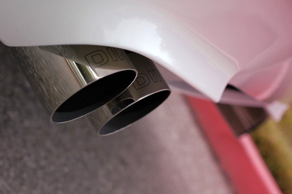 Dinan Free Flow Axle-Back Exhaust - 2006-2010 BMW M5 Stainless Steel - Black Tips - E60