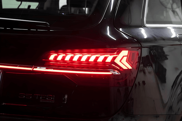 Audi 1st Gen Q7 Matrix LED Taillights (2006 - 2015)