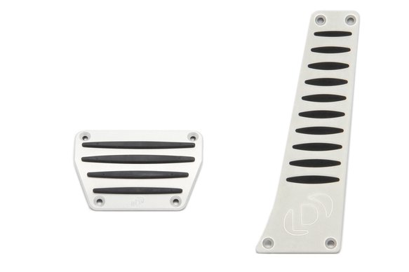 Dinan G42 M240i Experience Package (E) Carbon Intake / Black Exhaust / Turbo Inlet / Strut Braces / ZF8 Pedal Pads