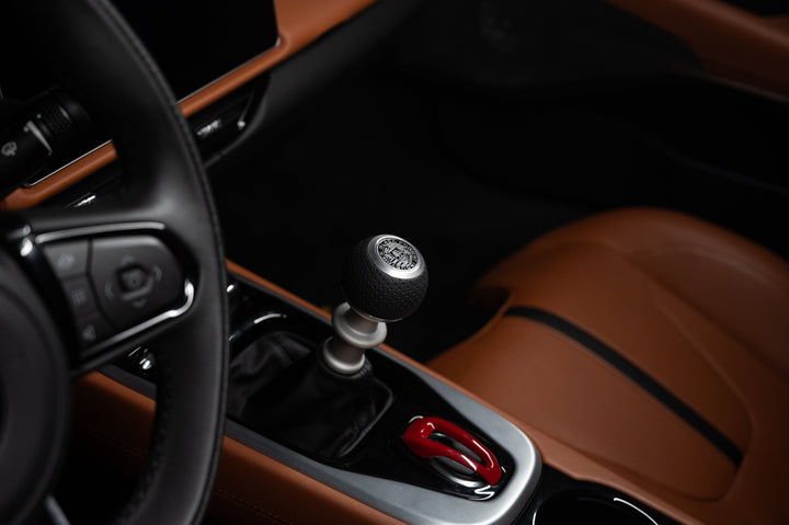GS2 Napa Leather (Lotus Emira Manual)