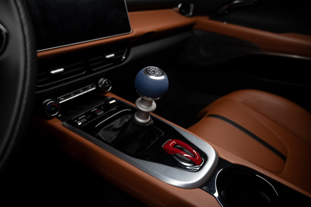 GS2 Air Leather (Lotus Emira Manual)