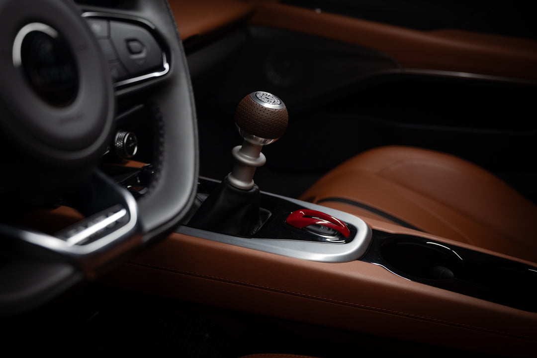 GS2 Air Leather (Lotus Emira Manual)