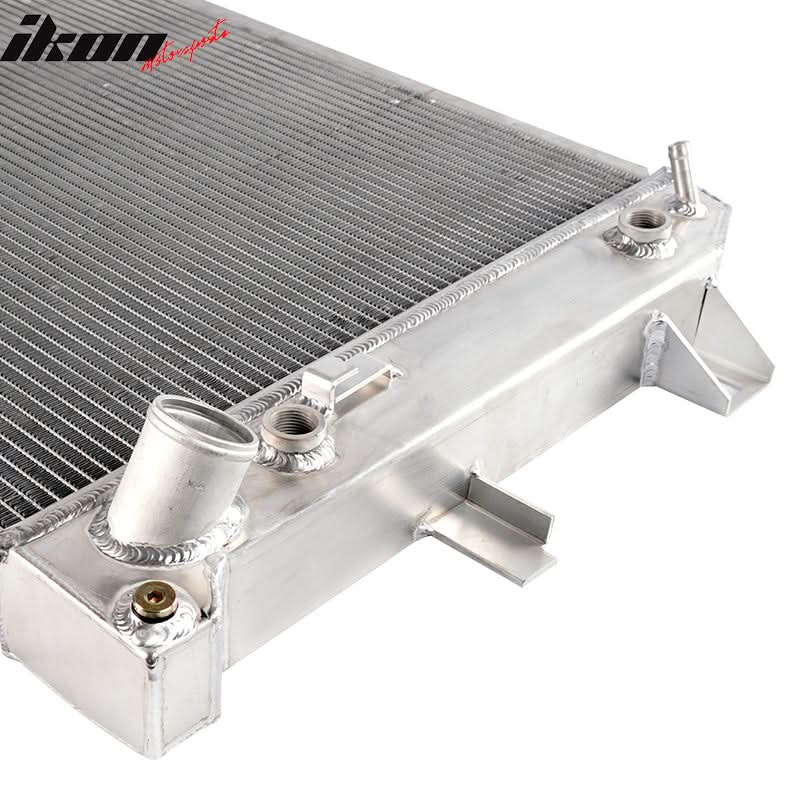 Fits 01-05 Chevy Silverado GMC Sierra 2500 3500 6.6L Cooling Radiator