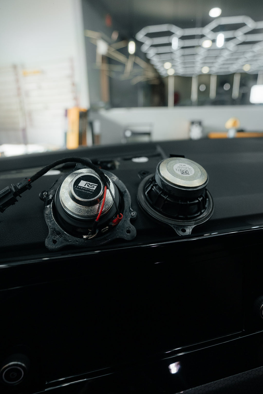 MK8 Golf speaker upgrade Harman Kardon HK