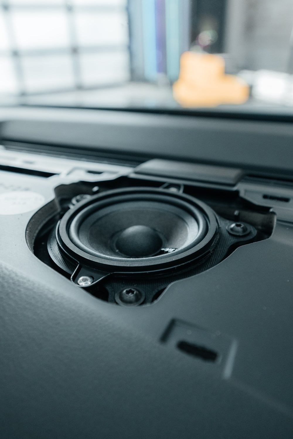 MK8 Golf speaker upgrade Harman Kardon HK