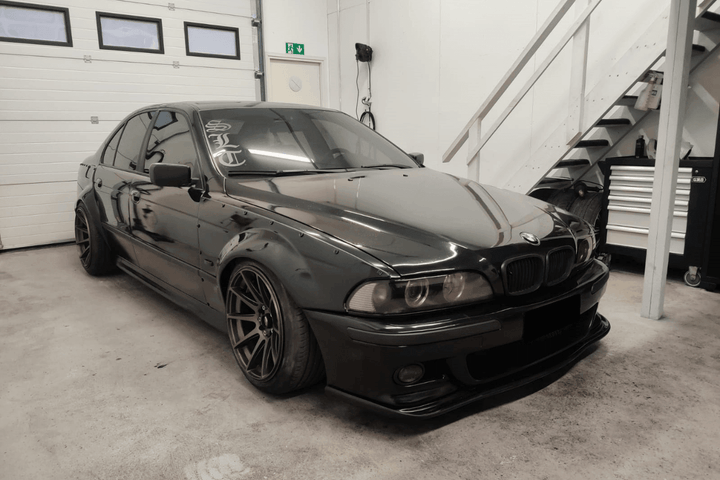 BMW 5-Series E39 Sedan Full Over Fender Kit (1996 - 2003)