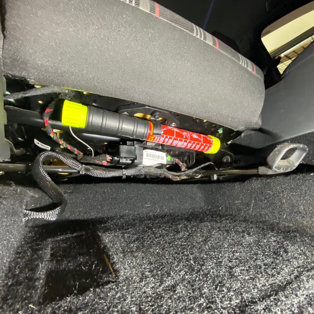 Under Seat Fire Extinguisher Mount for MQB manual slider seats