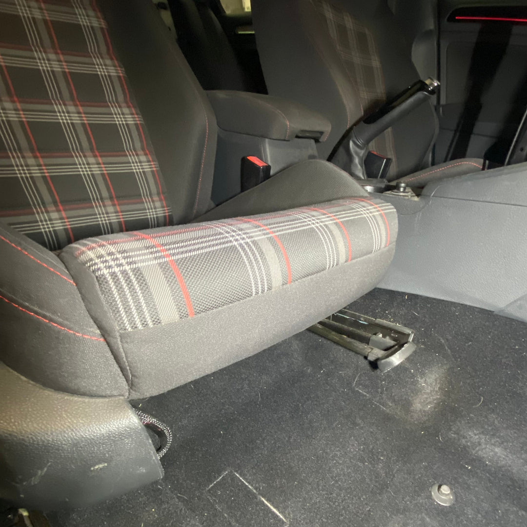 Under Seat Fire Extinguisher Mount for MQB manual slider seats