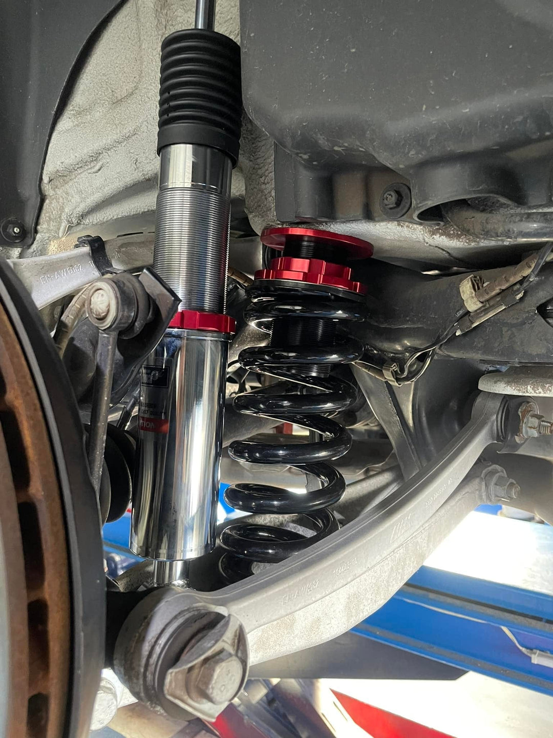 AGT Shock 2005-2013	E90 /E91/E92/E93 2WD 3 SERIES MK5 Front Inverted Fork/Rear Vertical Fork-Front Spring Rate:	18K210 Rear Spring Rate: 12K150+P