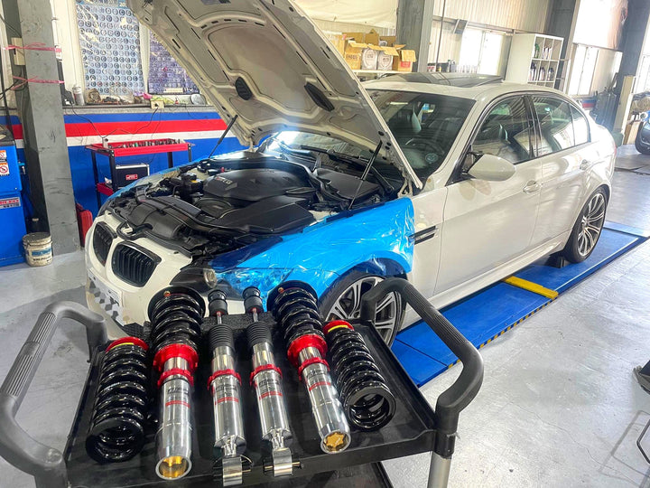 AGT Shock 2005-2013	E90 /E91/E92/E93 2WD 3 SERIES MK5 Front Inverted Fork/Rear Vertical Fork - Front Spring Rate: 7K190 Rear Spring Rate: 10K220