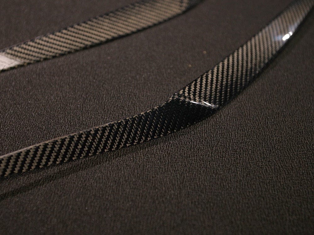 Kies Carbon X3M Carbon Fiber Eyebrows