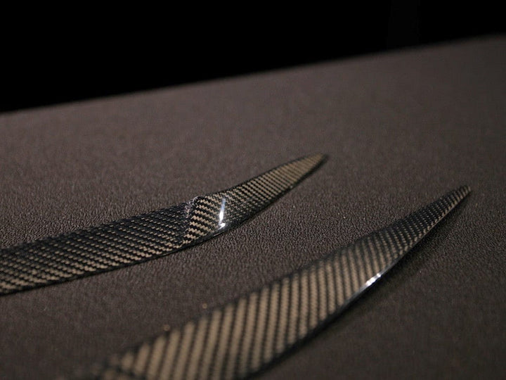 Kies Carbon X3M Carbon Fiber Eyebrows