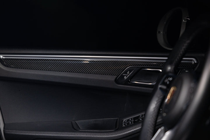 Kies Carbon - Porsche Macan Inner Door Trim