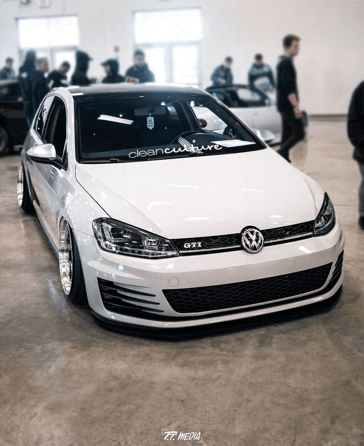 Volkswagen MK7 Golf/GTI/R - Clear/Black LED Tail Lights for Halogen Models (2012-2017)